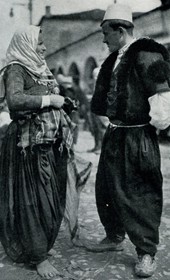 HAB30: “Couple at the weekly market in Tirana” (Photo: Hugo Bernatzik, 1929).