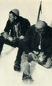 Porters resting in the snow in Dukagjin (Photo: Carleton Coon 1929).