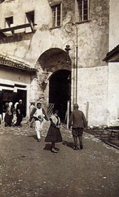MSG033: Durrës: The North Gate in Durrës, March 1914 (Marquis di San Giuliano Photo Collection).