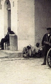 MSG042: Durrës: Italian military officials, early June 1914 (Marquis di San Giuliano Photo Collection).