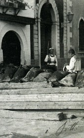 MSG043: Durrës: Austro-Hungarian sailors defending their consulate with a barricade, June 1914 (Marquis di San Giuliano Photo Collection).