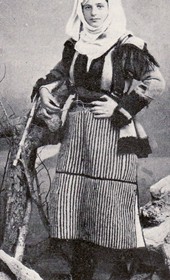 AD057: "Highland woman of Kelmendi" (Photo: Alexandre Degrand, 1890s).