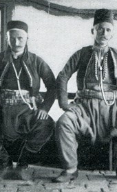 Grothe1902.200: Jakub Agha brothers in Elbasan (Photo: Hugo Grothe, 1902).