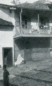 Grothe1912.095: Houses in Stari Bar [Old Antivari], Montenegro (Photo: Hugo Grothe, 1912).