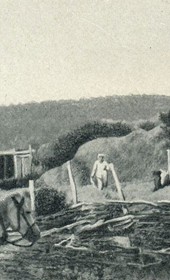 GLJ044A: "From Mitrovica to Peja: Albanians threshing wheat" (Photo: Gabriel Louis-Jaray, 1909).