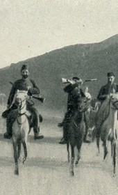 GLJ044B: "From Mitrovica to Peja: my rear escort" (Photo: Gabriel Louis-Jaray, 1909).