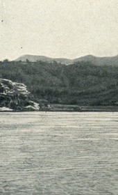 GLJ176B: "From Shkodra to Cetinje [Montengro]: boat on the Rijeka River" (Photo: Gabriel Louis-Jaray, 1909).