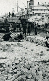 EVL114: The port of Durrës under reconstruction (Photo: Erich von Luckwald, ca. 1941).
