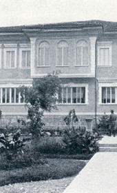 FW017B: “The king’s residence in Tirana” (Photo: Friedrich Wallisch, 1931).